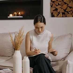 Home Furnishop Social Media Feed 1 1